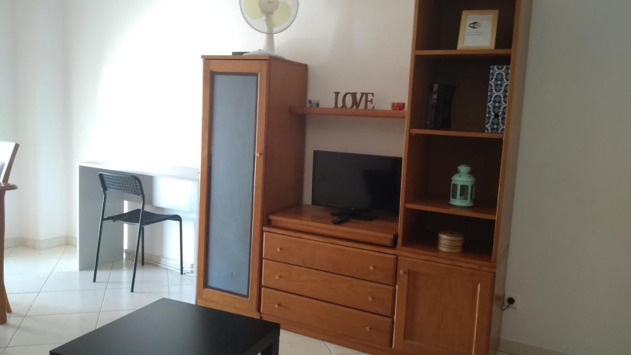 Apartamentos Monica Quarteira Exteriör bild